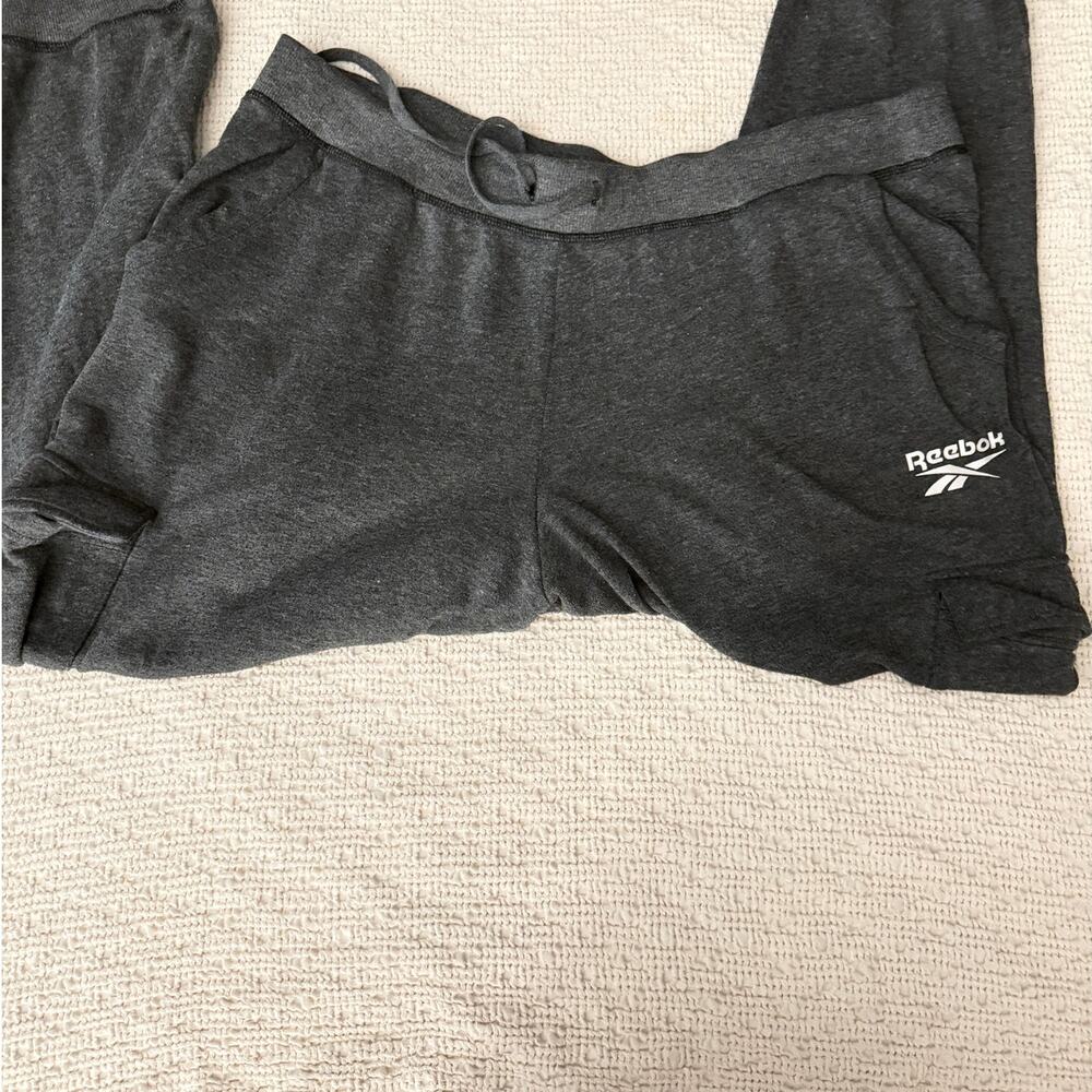 Reebok Cargo Jogger Sweatpants Gray Men’s/Women’s